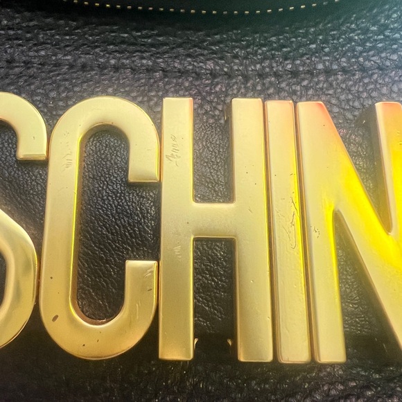 Moschino Elegant Black and Gold Handbag - Picture 14 of 14